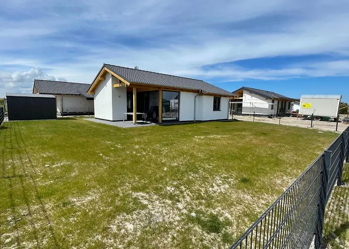 펜션 G12 In Eckwarderhoerne Mit Gartenhaus By Interhome *